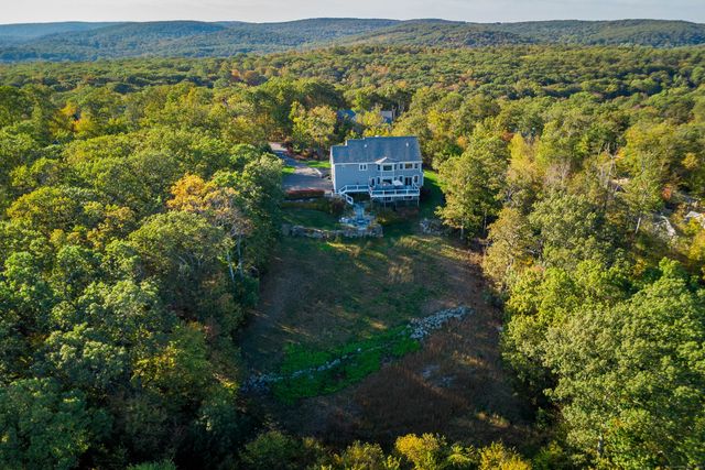 6A Rock Ridge Court, New Fairfield, CT 06812
