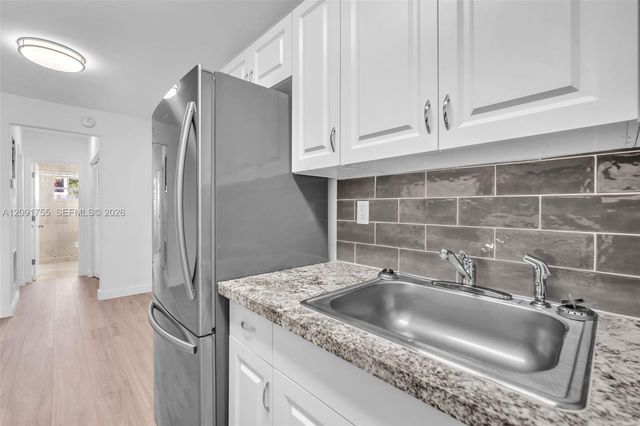 8010 Tatum Waterway Drive 5, Miami Beach, FL 33141