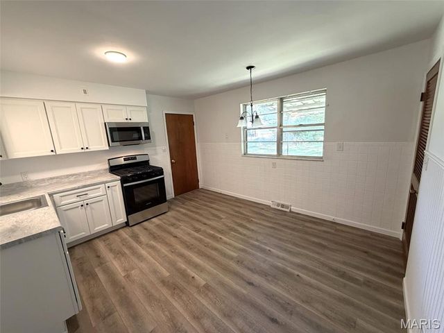 617 Portland Avenue, Belleville, IL 62220