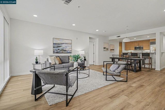 1655 N California Blvd. 251, Walnut Creek, CA 94596