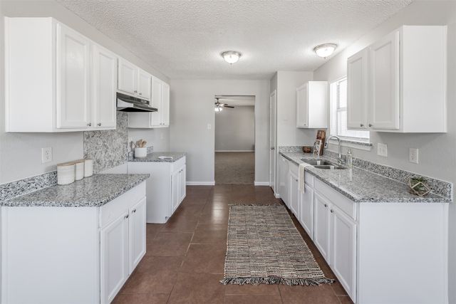 3750 Meadowbrook Drive, Fort Worth, TX 76103