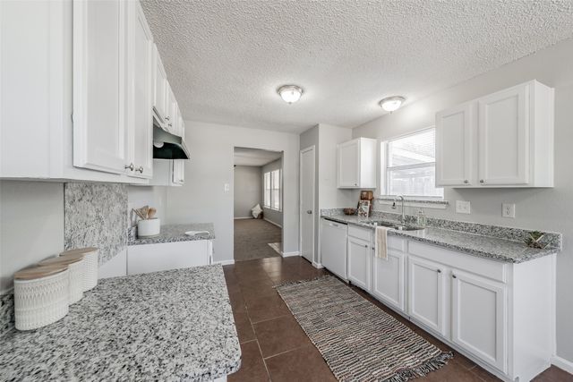 3750 Meadowbrook Drive, Fort Worth, TX 76103