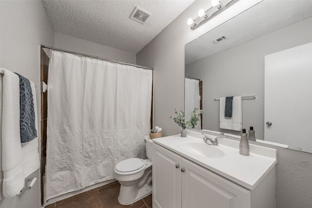 3750 Meadowbrook Drive, Fort Worth, TX 76103