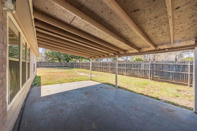 3750 Meadowbrook Drive, Fort Worth, TX 76103