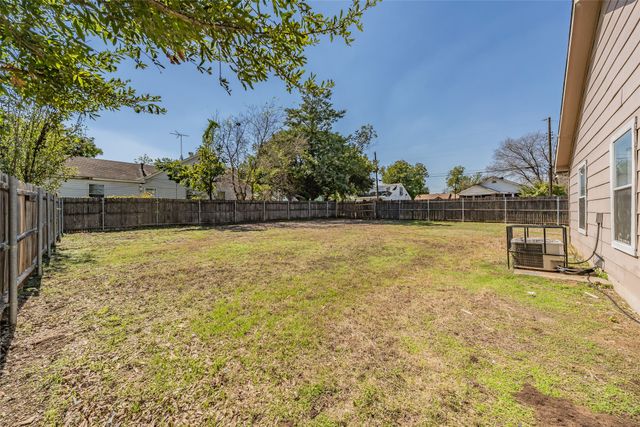 3750 Meadowbrook Drive, Fort Worth, TX 76103