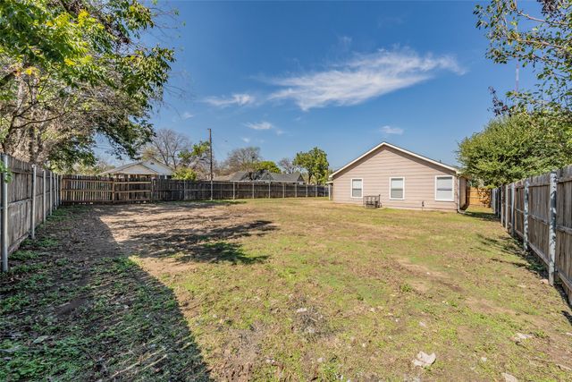 3750 Meadowbrook Drive, Fort Worth, TX 76103