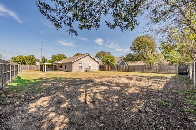 3750 Meadowbrook Drive, Fort Worth, TX 76103