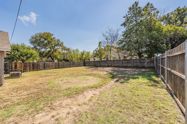 3750 Meadowbrook Drive, Fort Worth, TX 76103