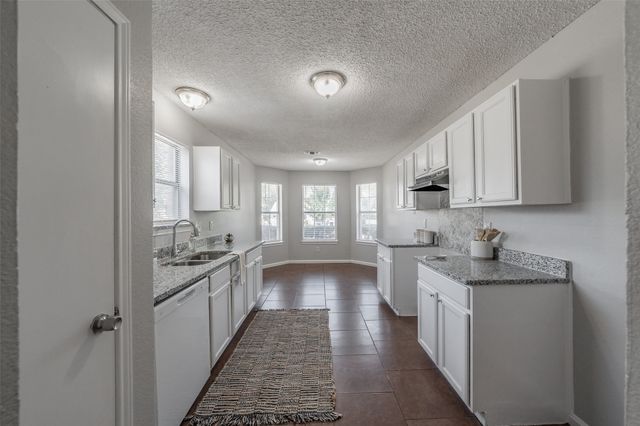 3750 Meadowbrook Drive, Fort Worth, TX 76103