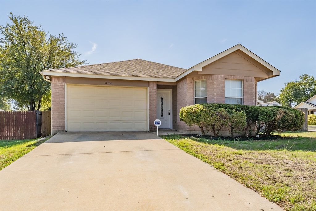3750 Meadowbrook Drive, Fort Worth, TX 76103