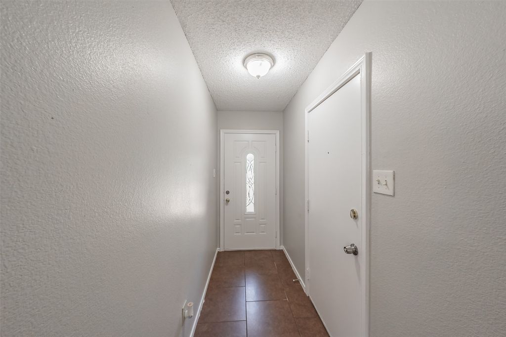 3750 Meadowbrook Drive, Fort Worth, TX 76103 — photo 5