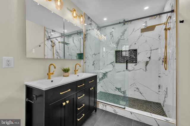 704 E 20TH ST, Baltimore, MD 21218