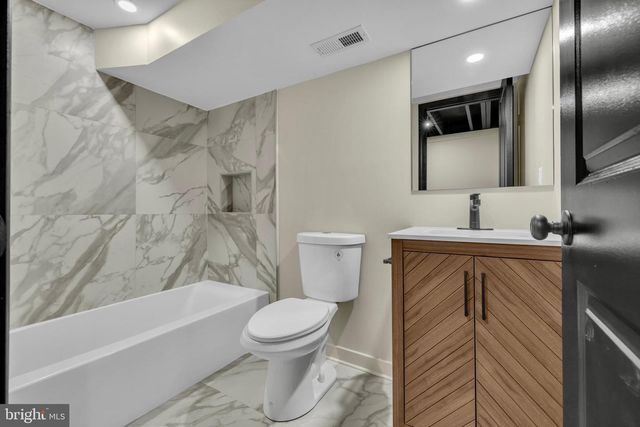 704 E 20TH ST, Baltimore, MD 21218