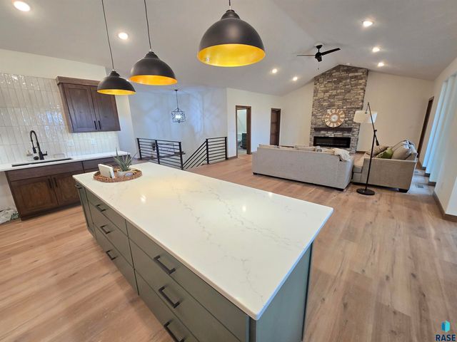 8106 E Norway Pines Trl Trail, Sioux Falls, SD 57110