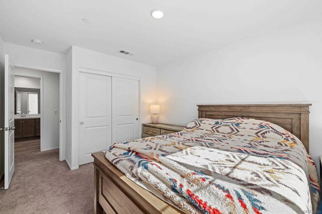 24060 Raptor Way, Lake Elsinore, CA 92532