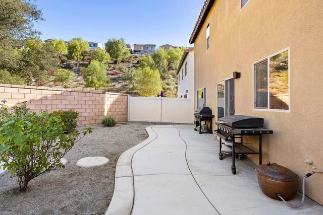 24060 Raptor Way, Lake Elsinore, CA 92532