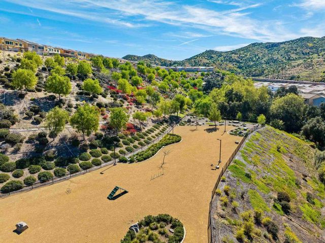 24060 Raptor Way, Lake Elsinore, CA 92532