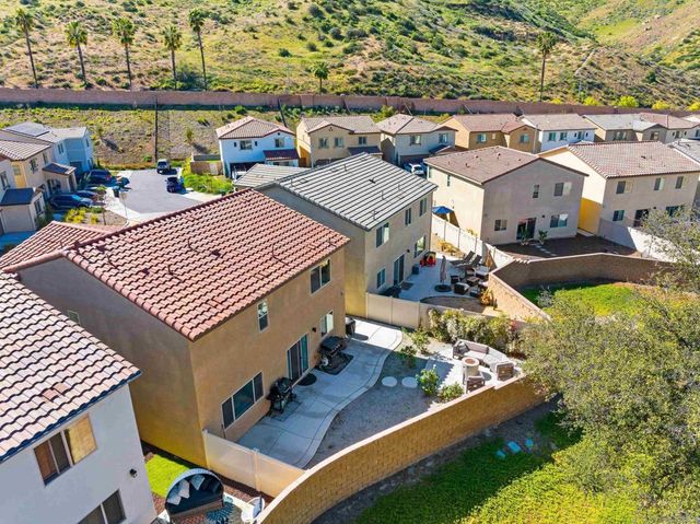 24060 Raptor Way, Lake Elsinore, CA 92532