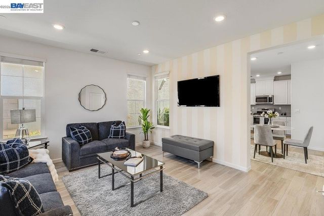 2192 Terrawood St, Roseville, CA 95747