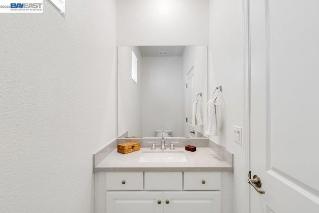 2192 Terrawood St, Roseville, CA 95747