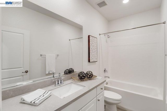 2192 Terrawood St, Roseville, CA 95747