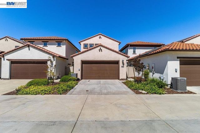 2192 Terrawood St, Roseville, CA 95747