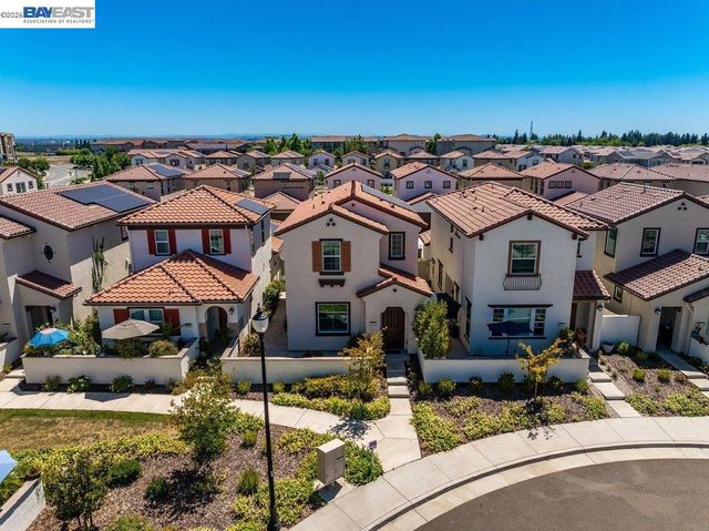 2192 Terrawood St, Roseville, CA 95747