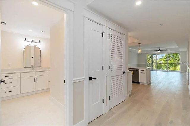 280 HIDDEN BAY DRIVE 302, Osprey, FL 34229
