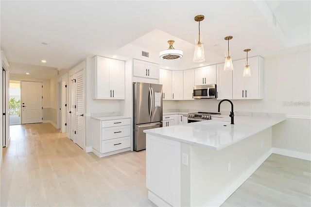 280 HIDDEN BAY DRIVE 302, Osprey, FL 34229