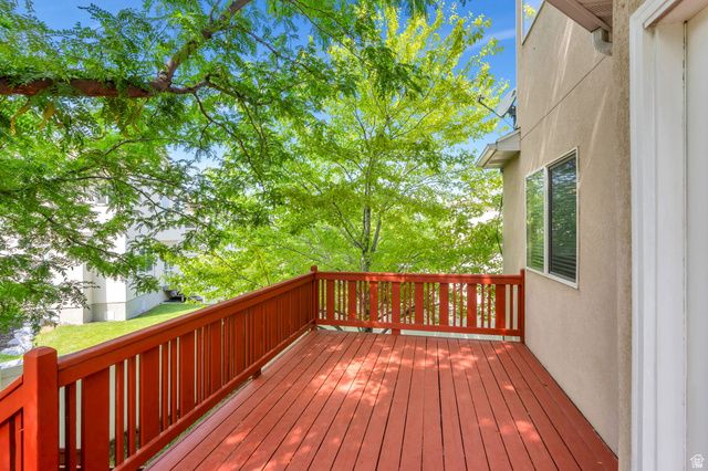 942 E CURLEW CIR, Draper, UT 84020