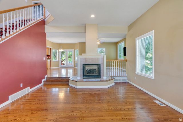 942 E CURLEW CIR, Draper, UT 84020