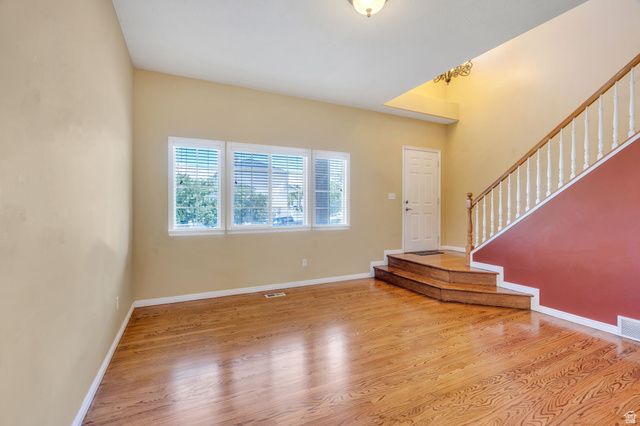 942 E CURLEW CIR, Draper, UT 84020