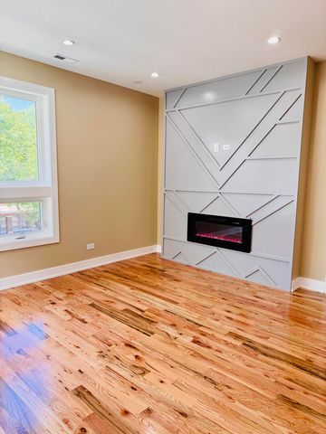 155 N La Crosse Avenue 3, Chicago, IL 60644