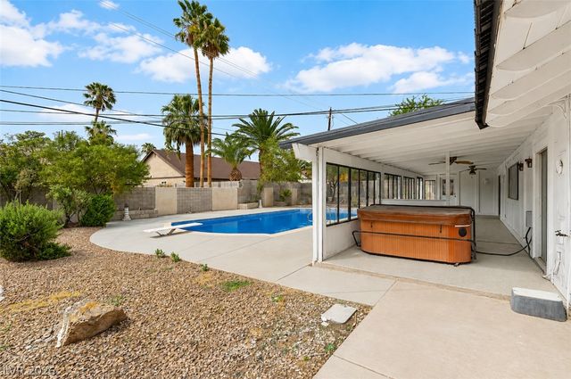 1935 Gabriel Drive, Las Vegas, NV 89119