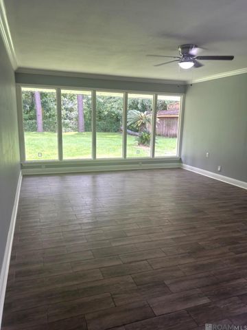 4038 Lassen Dr, Baton Rouge, LA 70814