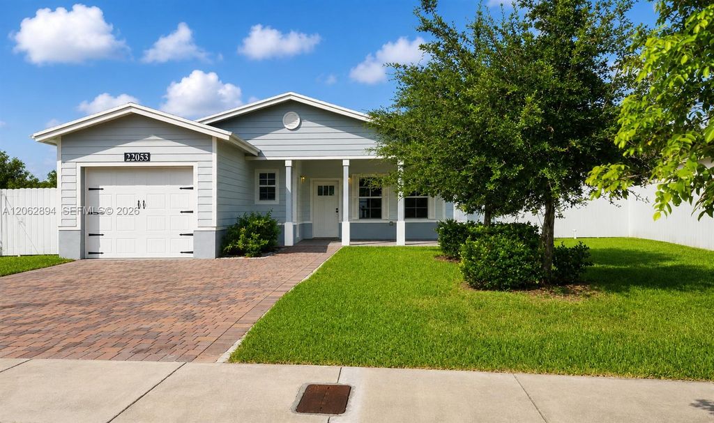 22055 Miami Avenue, Miami, FL 33170