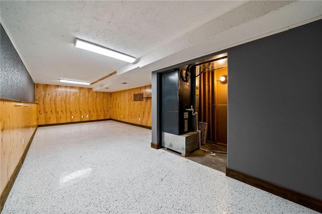 14715 S Bynum Road, Lone Jack, MO 64070