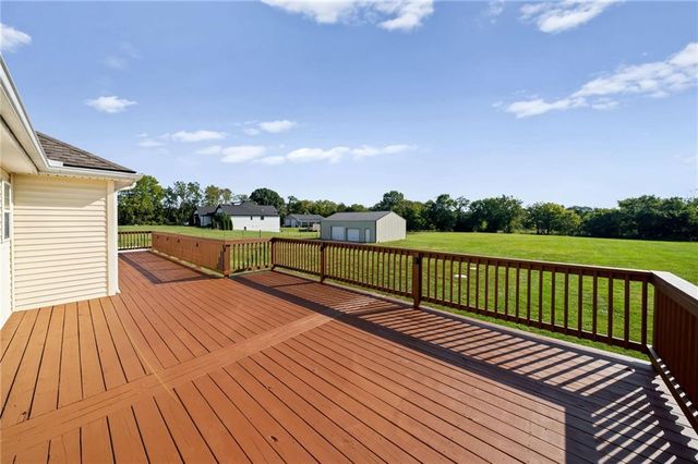 14715 S Bynum Road, Lone Jack, MO 64070