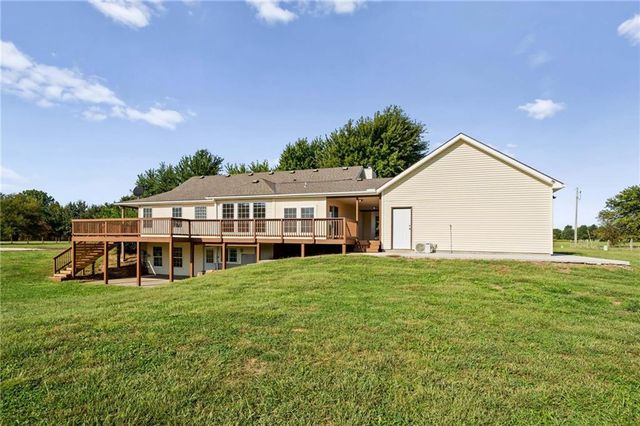 14715 S Bynum Road, Lone Jack, MO 64070