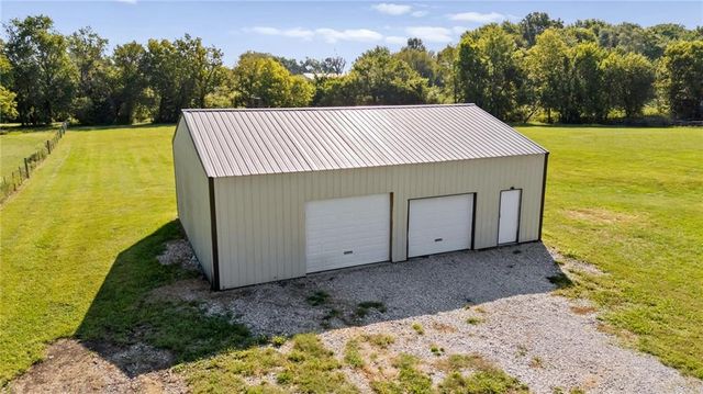 14715 S Bynum Road, Lone Jack, MO 64070