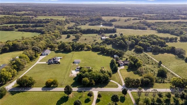 14715 S Bynum Road, Lone Jack, MO 64070