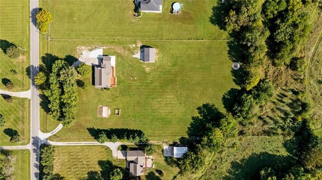 14715 S Bynum Road, Lone Jack, MO 64070