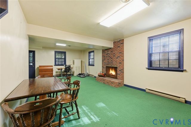 8216 Chainmaile Rd, North Chesterfield, VA 23235