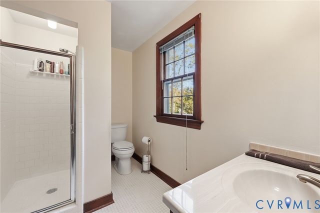 8216 Chainmaile Rd, North Chesterfield, VA 23235