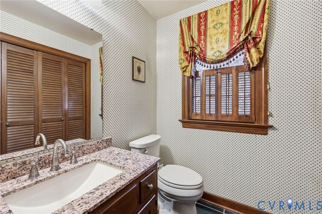 8216 Chainmaile Rd, North Chesterfield, VA 23235