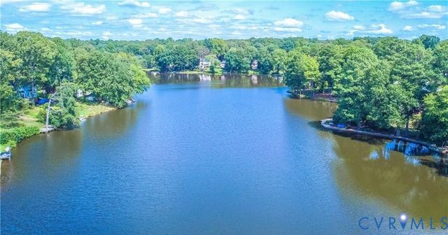 8216 Chainmaile Rd, North Chesterfield, VA 23235