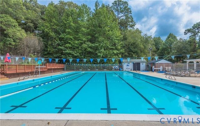 8216 Chainmaile Rd, North Chesterfield, VA 23235