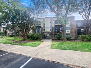 1471 N Winslowe Drive 101, Palatine, IL 60074