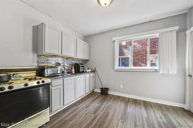 3329 Waverly Street, Detroit, MI 48238