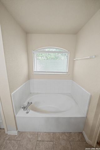 525 Thurber, Schertz, TX 78154